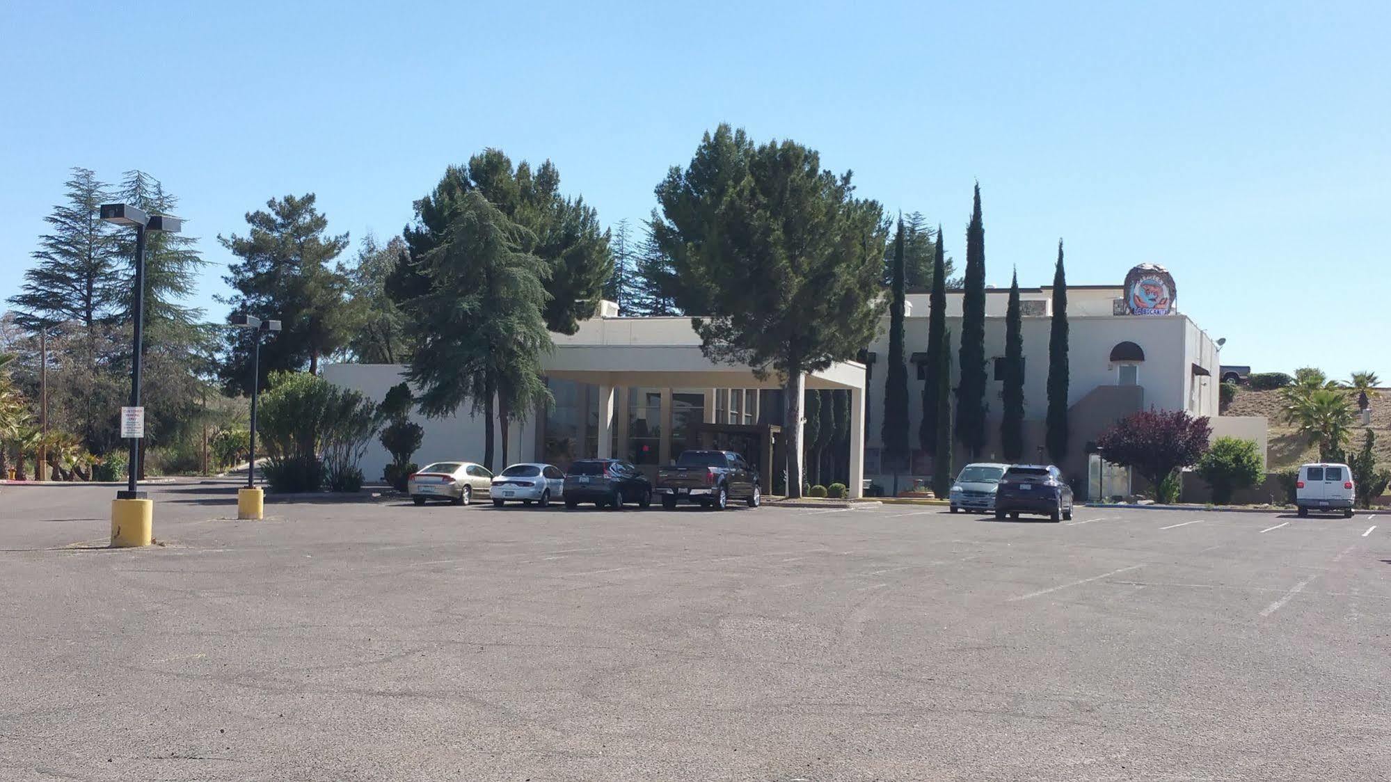 Mariposa Hotel 诺加利斯 外观 照片