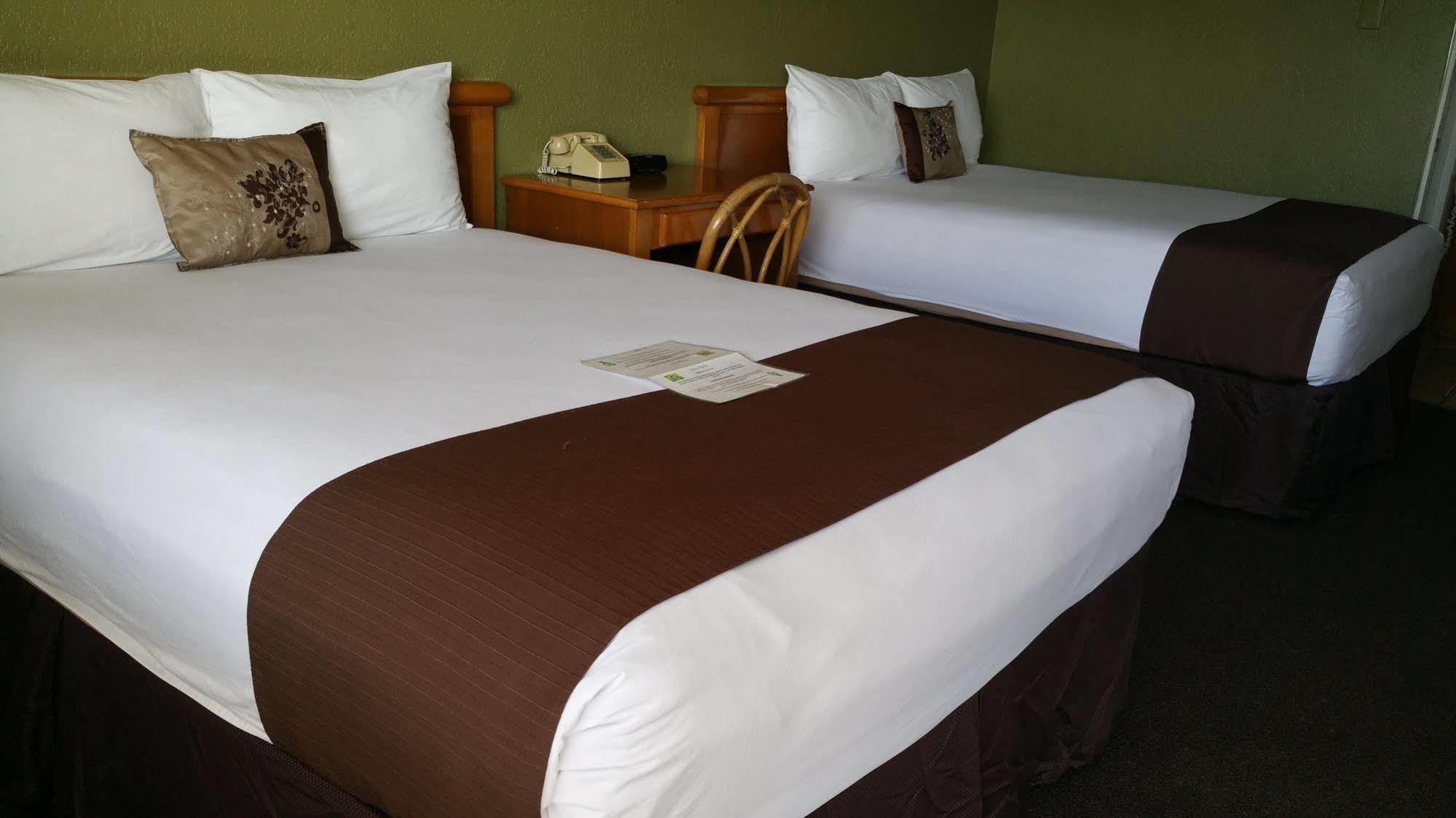 Mariposa Hotel 诺加利斯 外观 照片